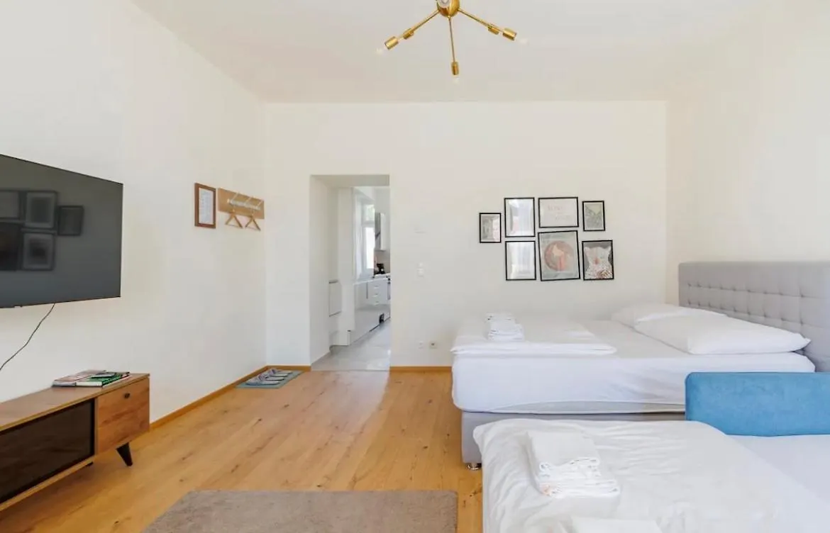 Apartment Near Hauptbahnhof - Kingsize Bed Viyana 0*,  Avusturya